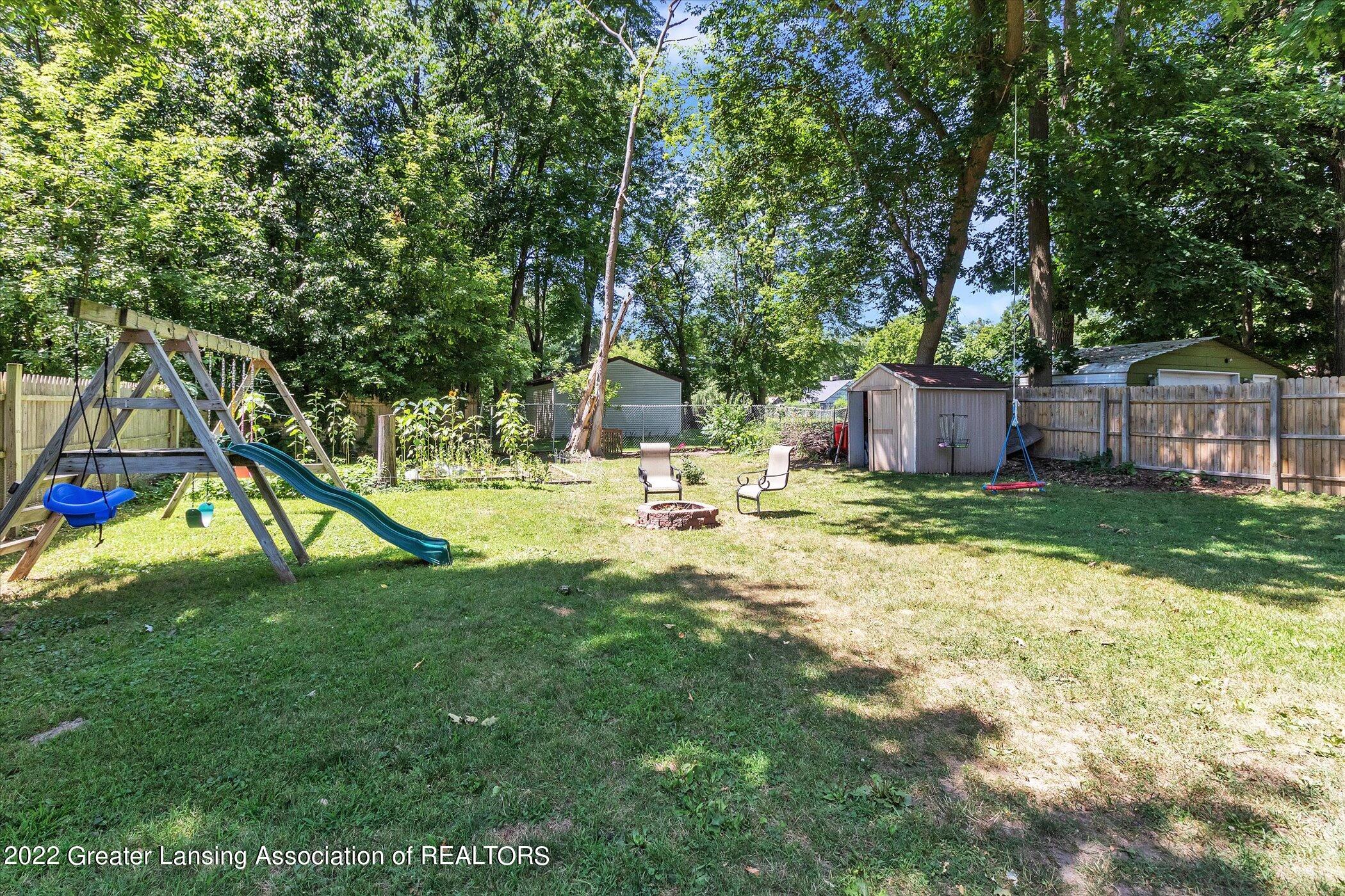 6626 Richard Road Lansing, MI 48911 - Photo 31 of 34 38-6626-Richard-Rd-WindowStill-Real-Esta