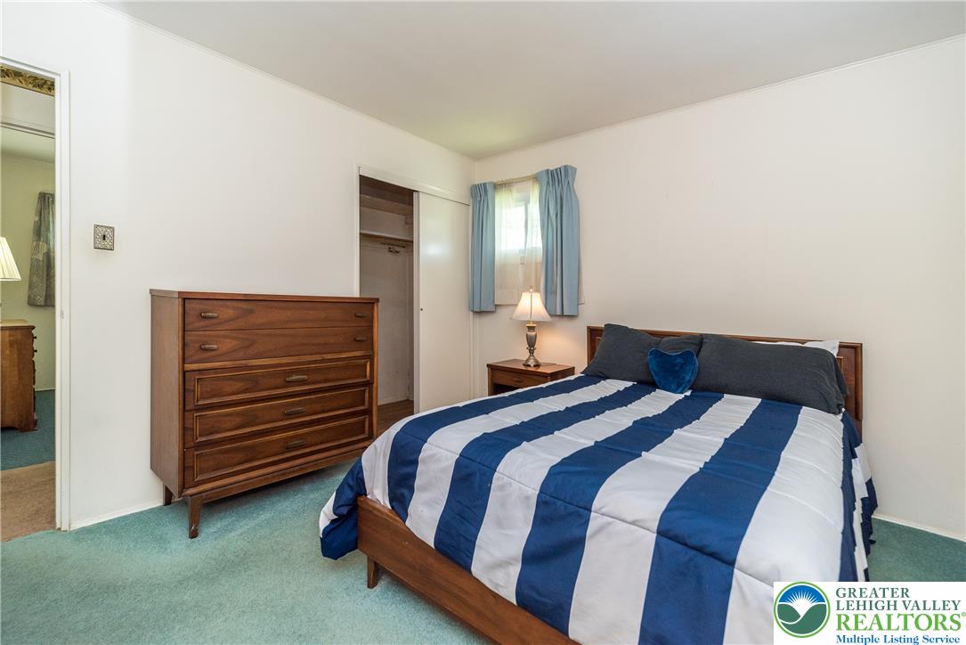 2132 Cypress Road Bethlehem, PA 18018 - Photo 5 of 16 A comforting bedroom space