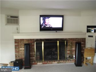 16 Limewood Road Levittown, PA 19056 - Photo 5 of 12 Family Room