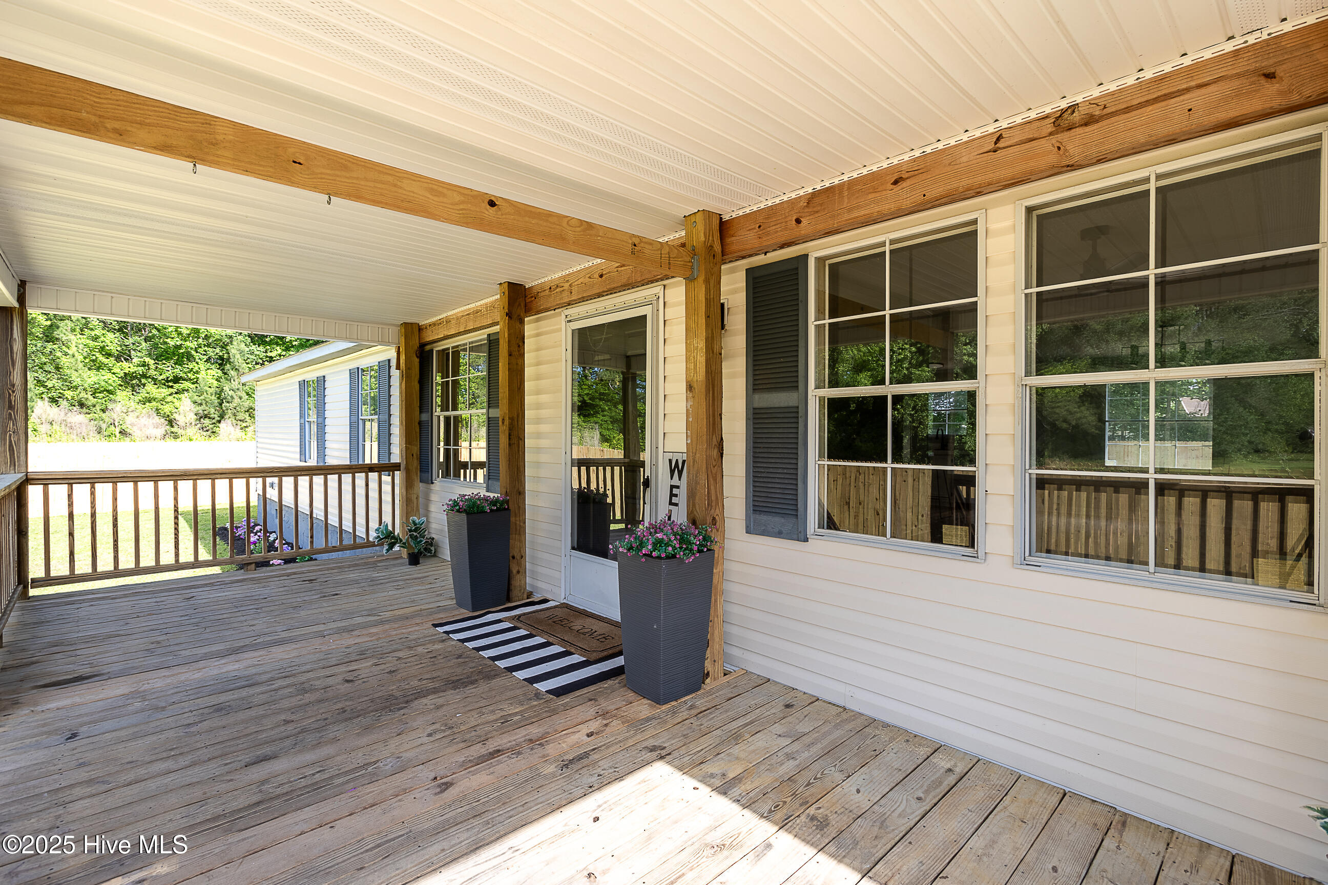 117 Rodeo Lane Jacksonville, NC 28540 - Photo 4 of 33 Porch
