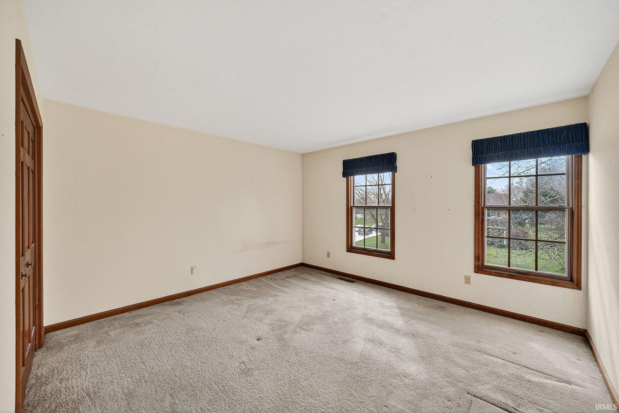 15533 Hunting Ridge Trail Granger, IN 46530 - Photo 23 of 36