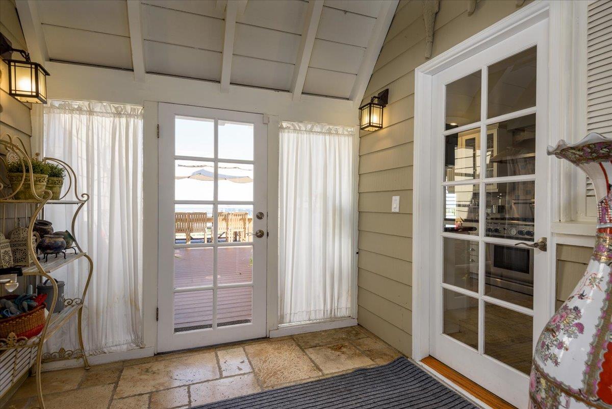 819 Holly Road Belmont, CA 94002 - Photo 31 of 75