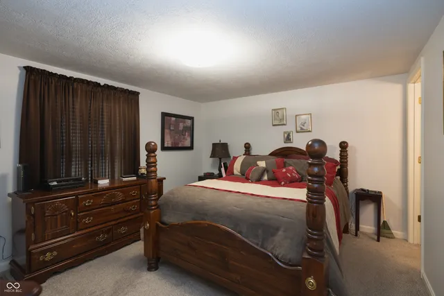 $199,500 | 6735 North Main Street, Freetown, IN 47235