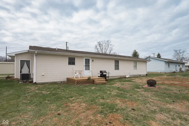 $199,500 | 6735 North Main Street, Freetown, IN 47235