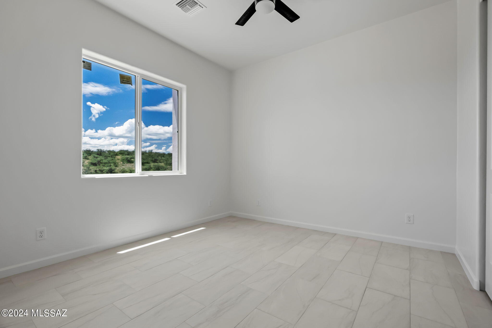1031 Pino Court Rio Rico, AZ 85648 - Photo 18 of 32 Gallery Image 18
