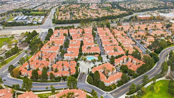 $1,150,000 | 8 Cuzzano Aisle, Irvine, CA 92606