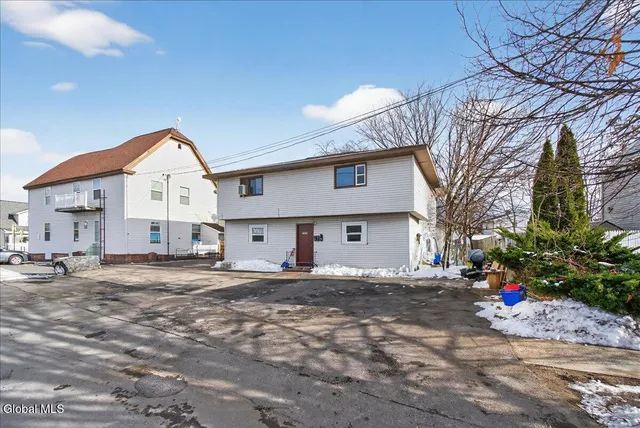 $279,900 | 1886 Ave B, Unit 1 2 3, Watervliet, NY 12189