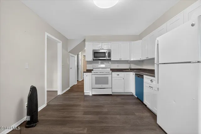 $279,900 | 1886 Ave B, Unit 1 2 3, Watervliet, NY 12189