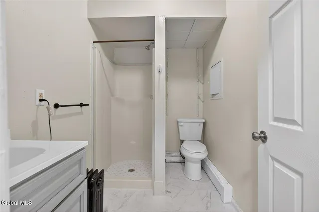 $279,900 | 1886 Ave B, Unit 1 2 3, Watervliet, NY 12189