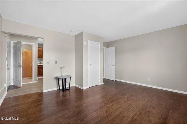 $279,900 | 1886 Ave B, Unit 1 2 3, Watervliet, NY 12189