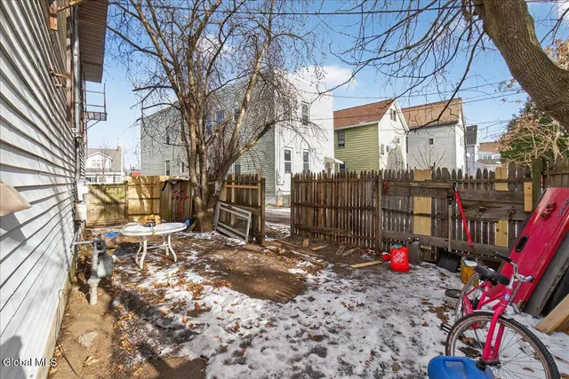 $279,900 | 1886 Ave B, Unit 1 2 3, Watervliet, NY 12189