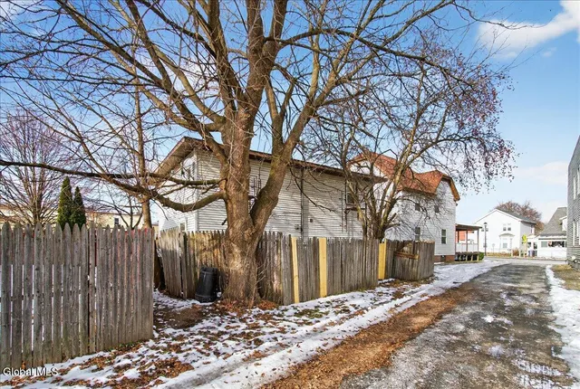 $279,900 | 1886 Ave B, Unit 1 2 3, Watervliet, NY 12189