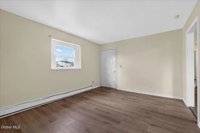 $279,900 | 1886 Ave B, Unit 1 2 3, Watervliet, NY 12189