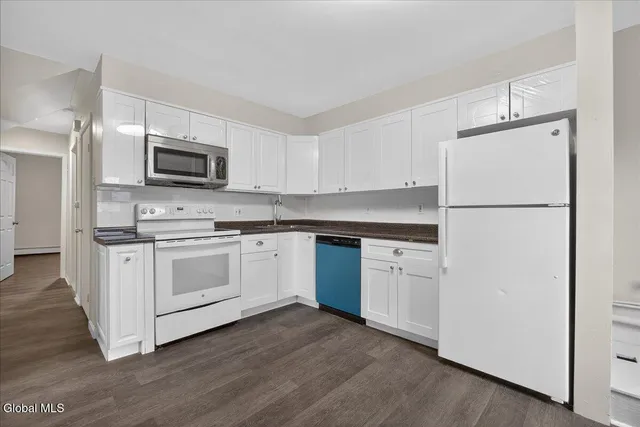 $279,900 | 1886 Ave B, Unit 1 2 3, Watervliet, NY 12189