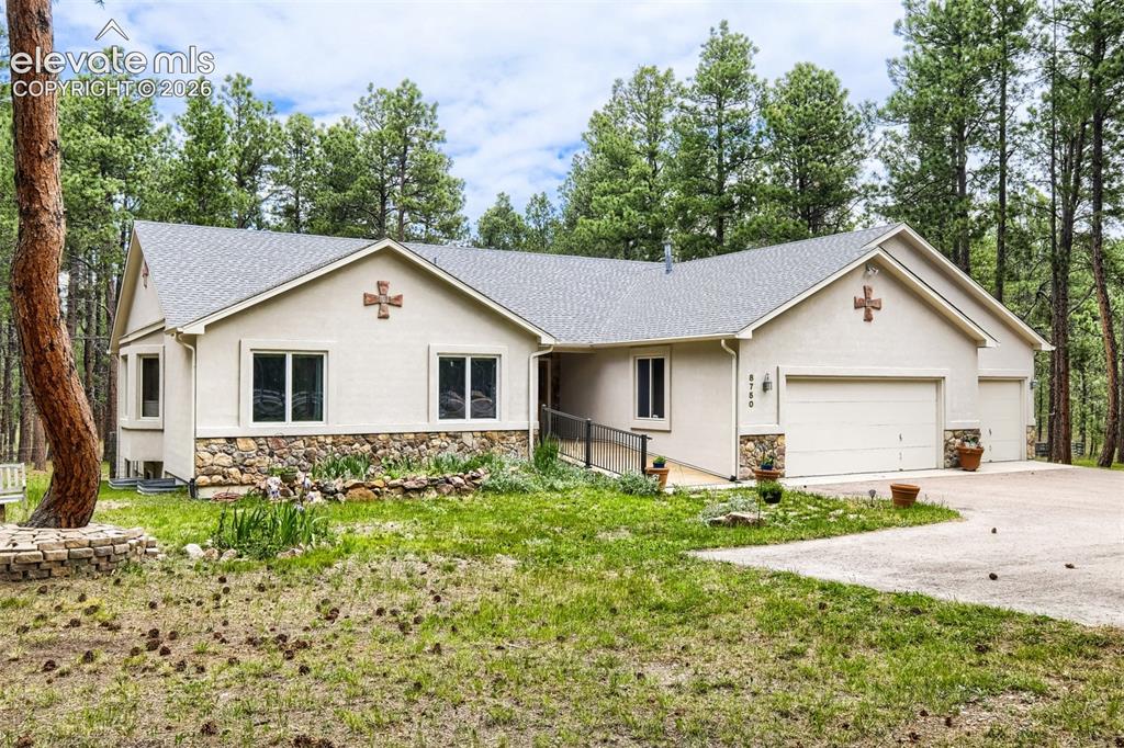 8750 Tannenbaum Road Colorado Springs, CO 80908 - Photo 2 of 39