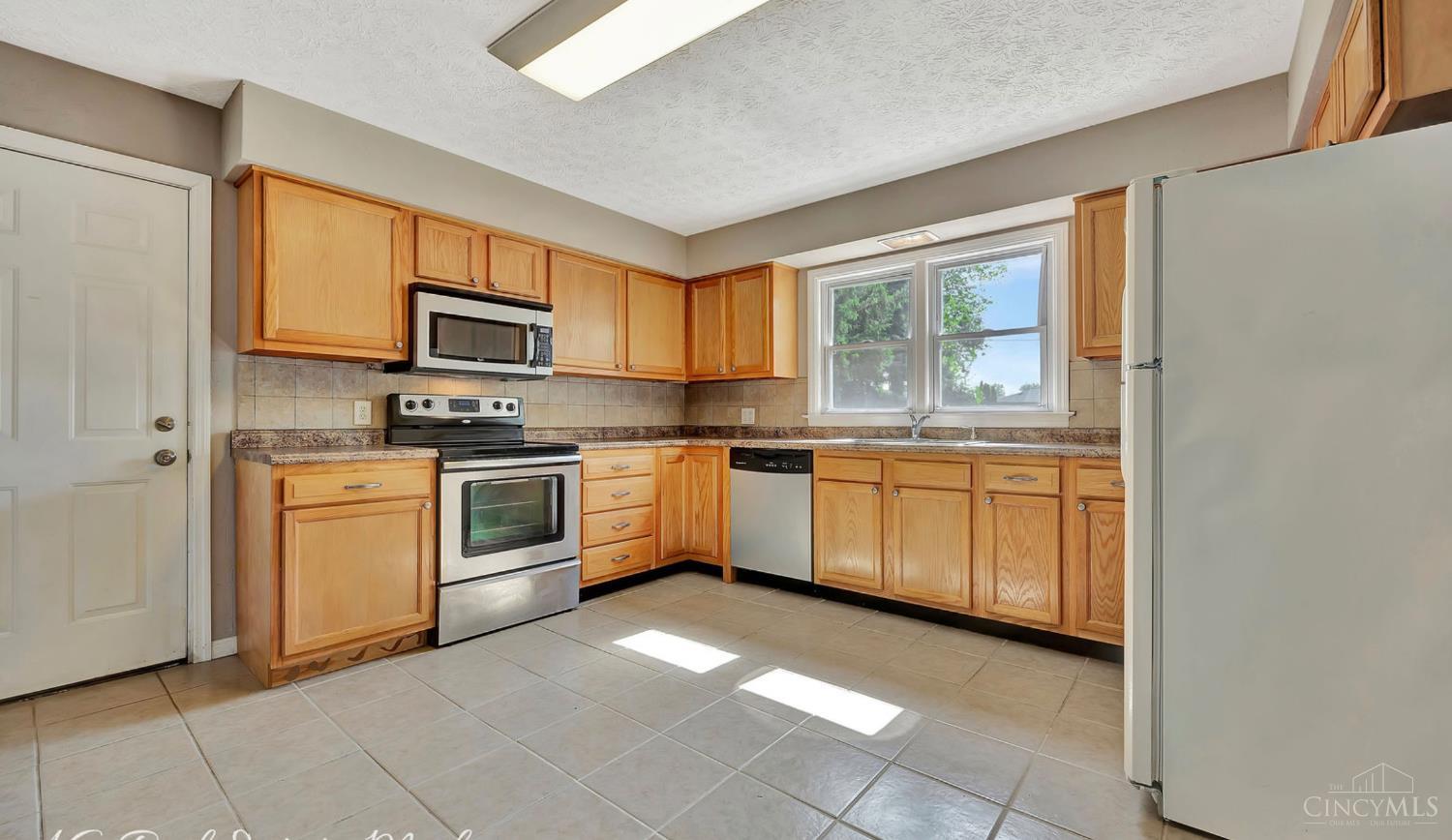 219 Marshall Road Middletown, OH 45042 - Photo 11 of 26 Gallery Image 11