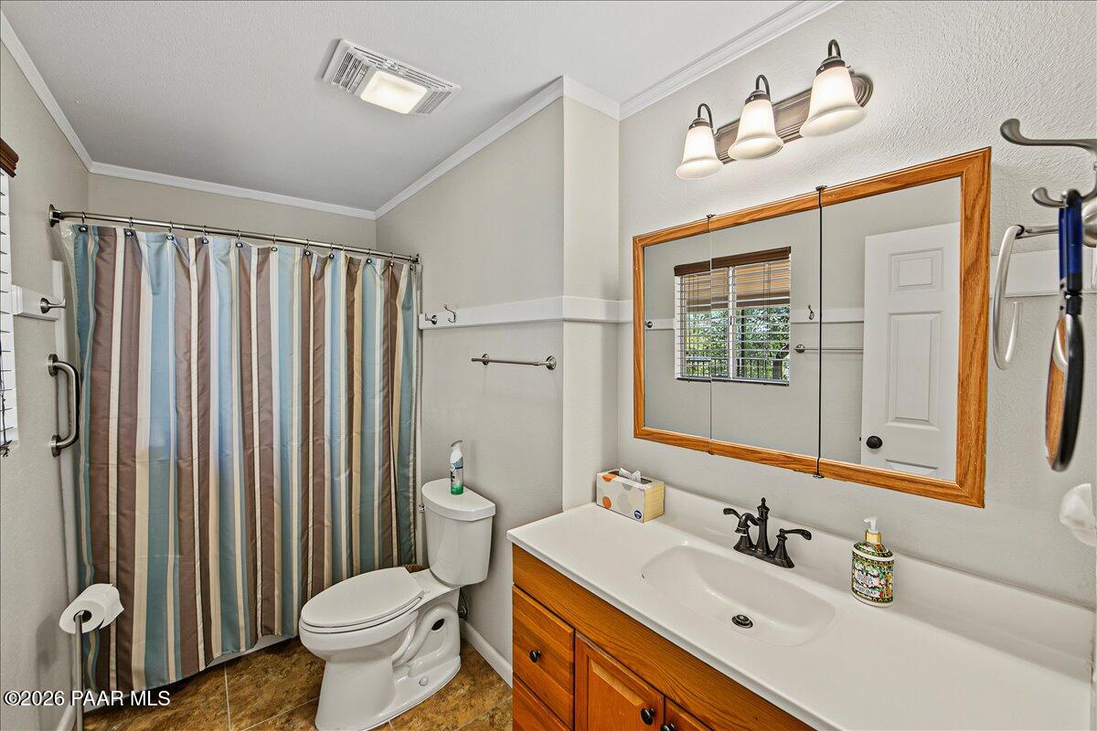 2521 West Copper Basin Road Prescott, AZ 86303 - Photo 9 of 30 09-Primary Bathroom