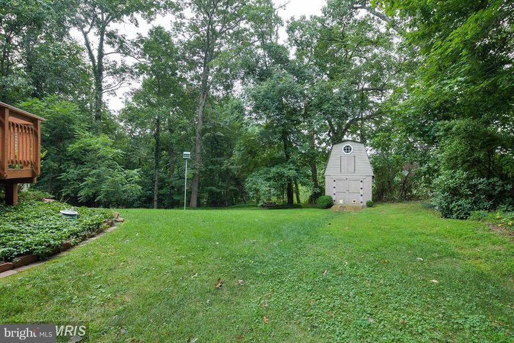 9200 Hawkins Creamery Road Gaithersburg, MD 20882 - Photo 5 of 28 Exterior (Rear)