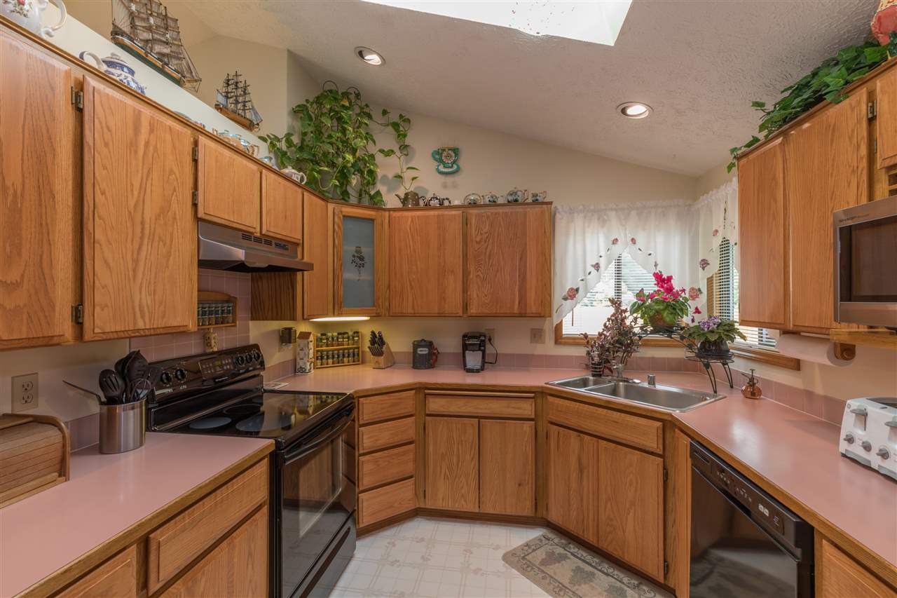 5316 West Ridgecrest Drive Spokane, WA 99208 - Photo 3 of 20 Gallery Image 3
