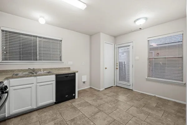 $1,800 | 1617 Nichole Woods Drive, Houston, TX 77047