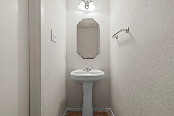 $1,800 | 1617 Nichole Woods Drive, Houston, TX 77047