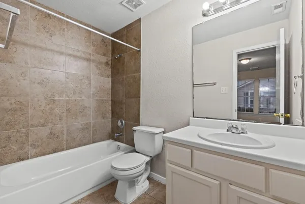 $1,800 | 1617 Nichole Woods Drive, Houston, TX 77047