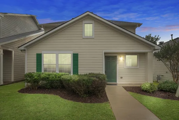 $1,800 | 1617 Nichole Woods Drive, Houston, TX 77047