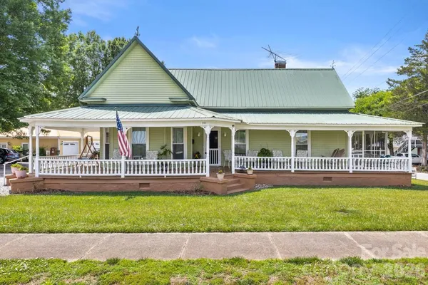 $290,000 | 110 North Main Avenue, Maiden, NC 28650