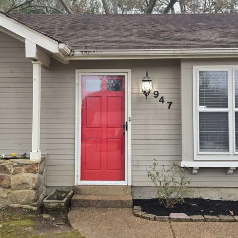 $320,000 | 947 Hunters Retreat Drive, Collierville, TN 38017