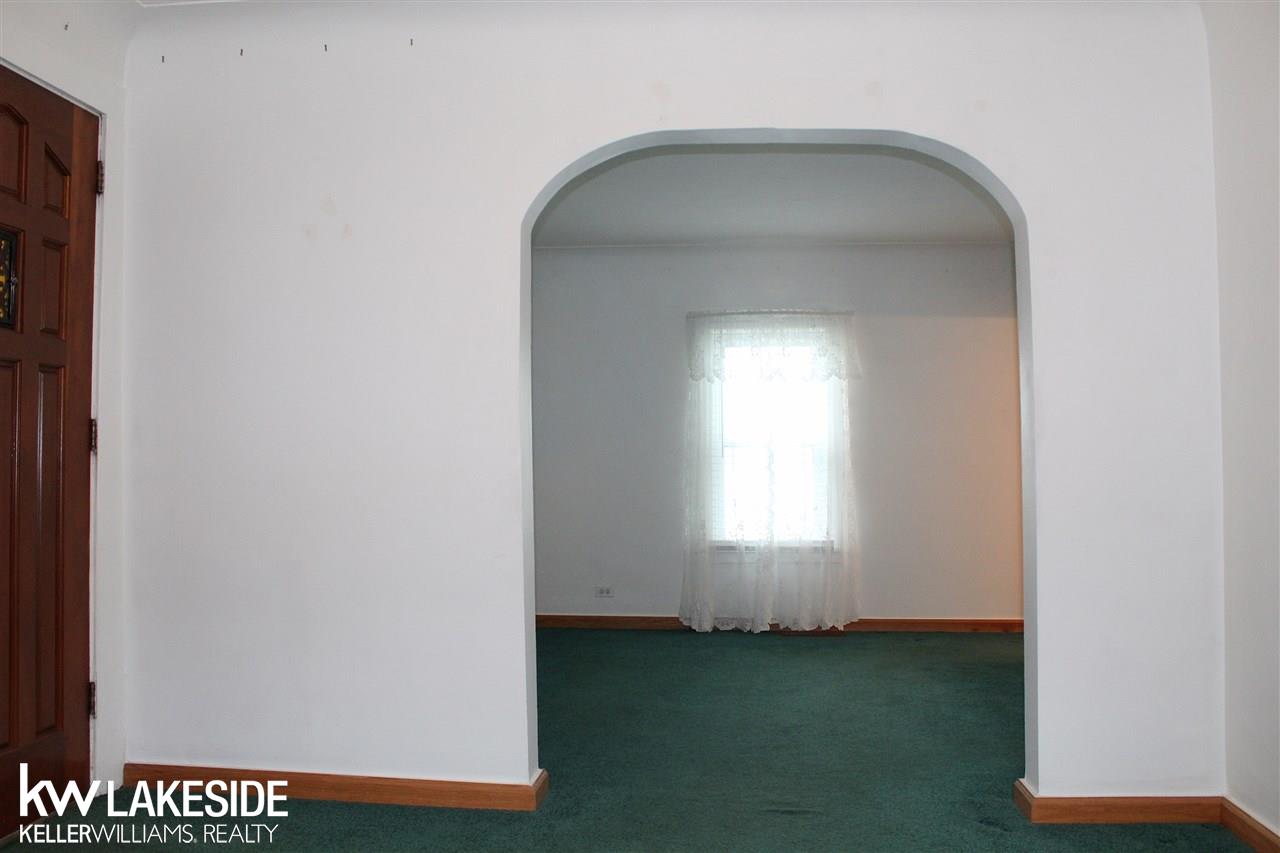323 Woodward Avenue Rochester, MI 48307 - Photo 14 of 28