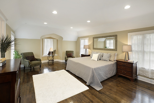 1198 Chatfield Road Winnetka, IL 60093 - Photo 14 of 25 a spacious bedroom with a large bed and a couch