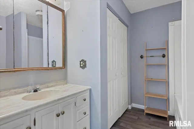 $99,900 | 1224 North Rutledge Street, Springfield, IL 62702