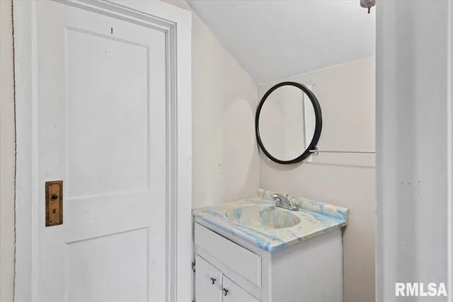 $99,900 | 1224 North Rutledge Street, Springfield, IL 62702