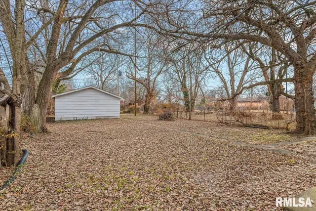 $99,900 | 1224 North Rutledge Street, Springfield, IL 62702