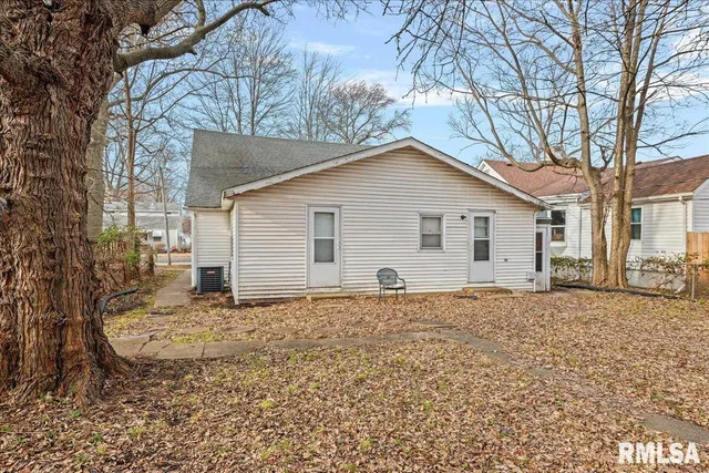 $99,900 | 1224 North Rutledge Street, Springfield, IL 62702