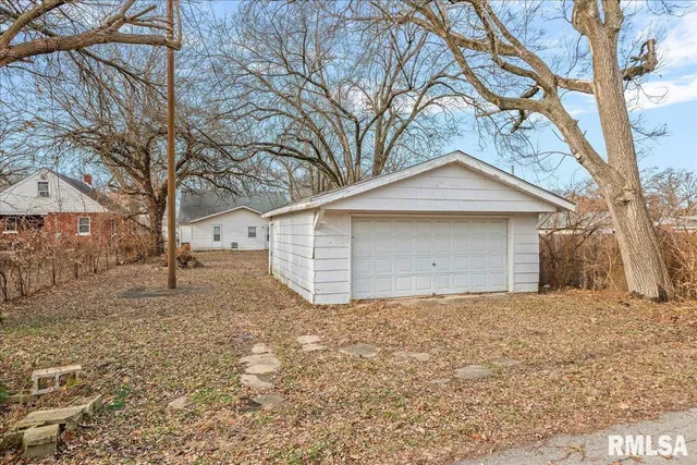 $99,900 | 1224 North Rutledge Street, Springfield, IL 62702