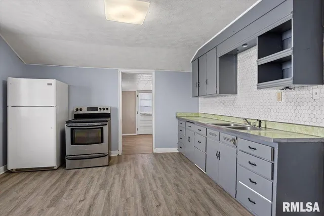 $99,900 | 1224 North Rutledge Street, Springfield, IL 62702