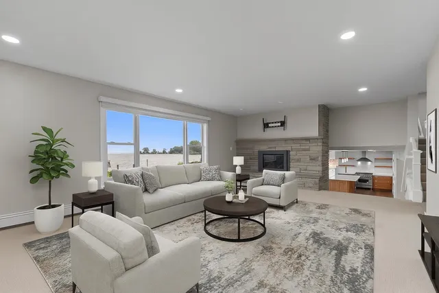 $870,000 | 2180 White Swan Drive, Oshkosh, WI 54901