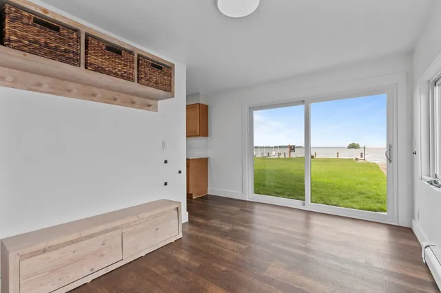 $870,000 | 2180 White Swan Drive, Oshkosh, WI 54901