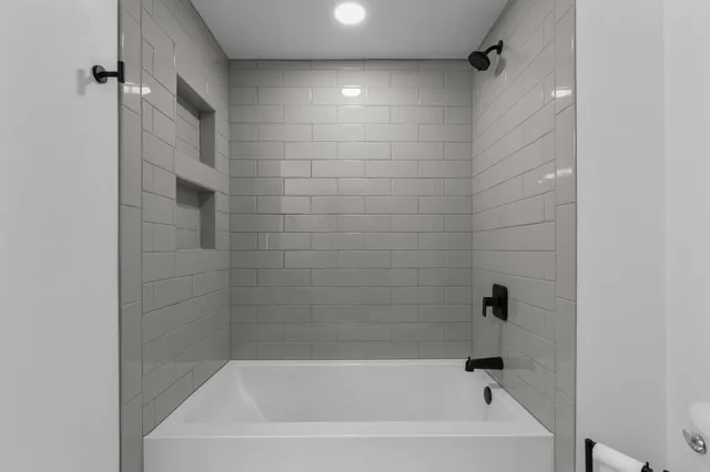 $870,000 | 2180 White Swan Drive, Oshkosh, WI 54901