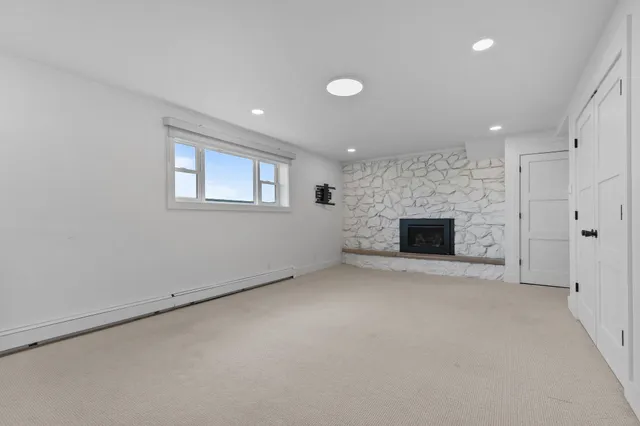 $870,000 | 2180 White Swan Drive, Oshkosh, WI 54901