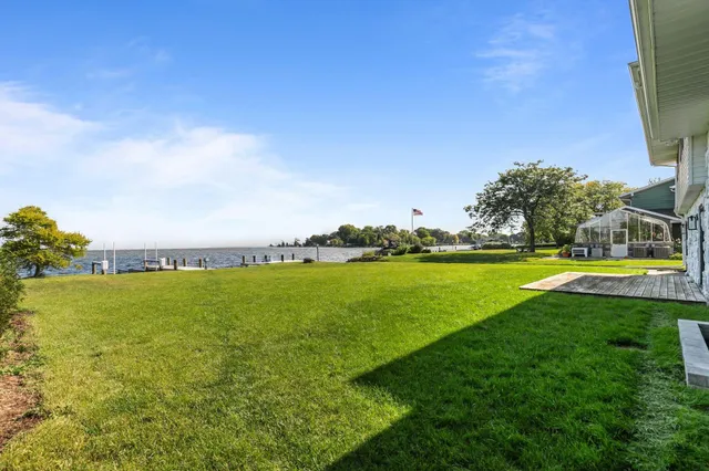 $870,000 | 2180 White Swan Drive, Oshkosh, WI 54901