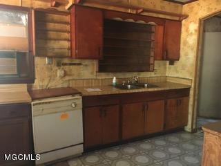 680 Homer Ladner Road Poplarville, MS 39470 - Photo 4 of 13 IMG_1130