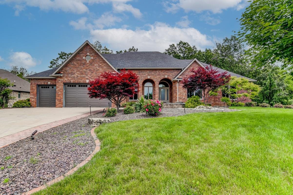 1230 Churchill Road Springfield, IL 62702 - Photo 1 of 50 Gallery Image 1