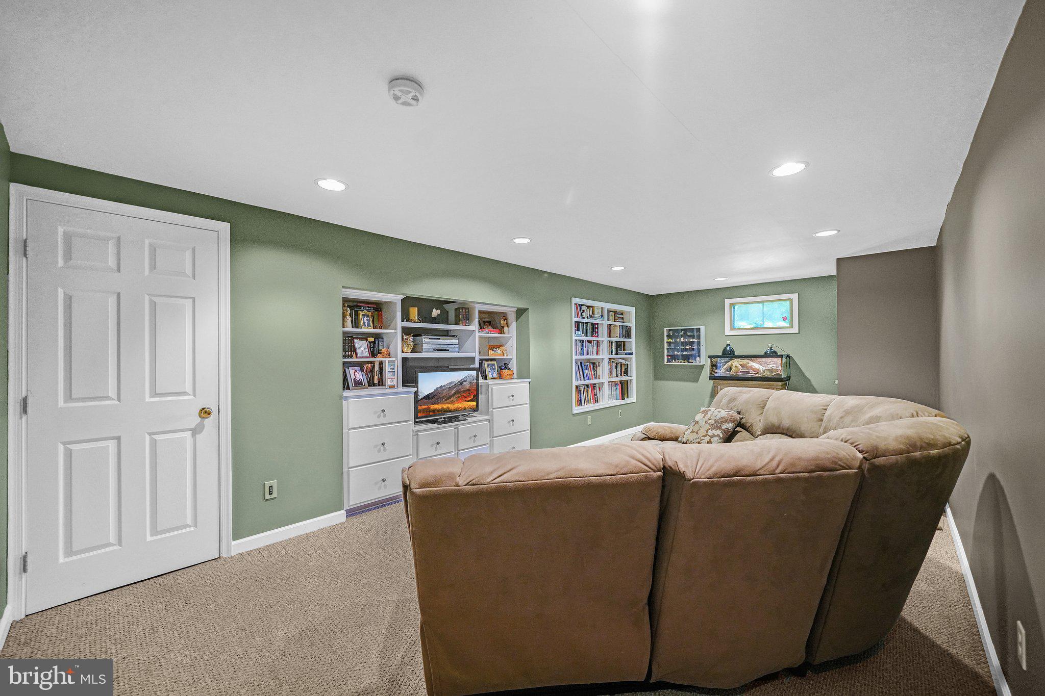 1087 Spencer Road Downingtown, PA 19335 - Photo 17 of 35 Gallery Image 17