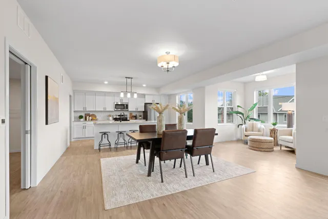 $355,784 | 1875 East Shore Drive, Unit 302, St. Paul, MN 55109