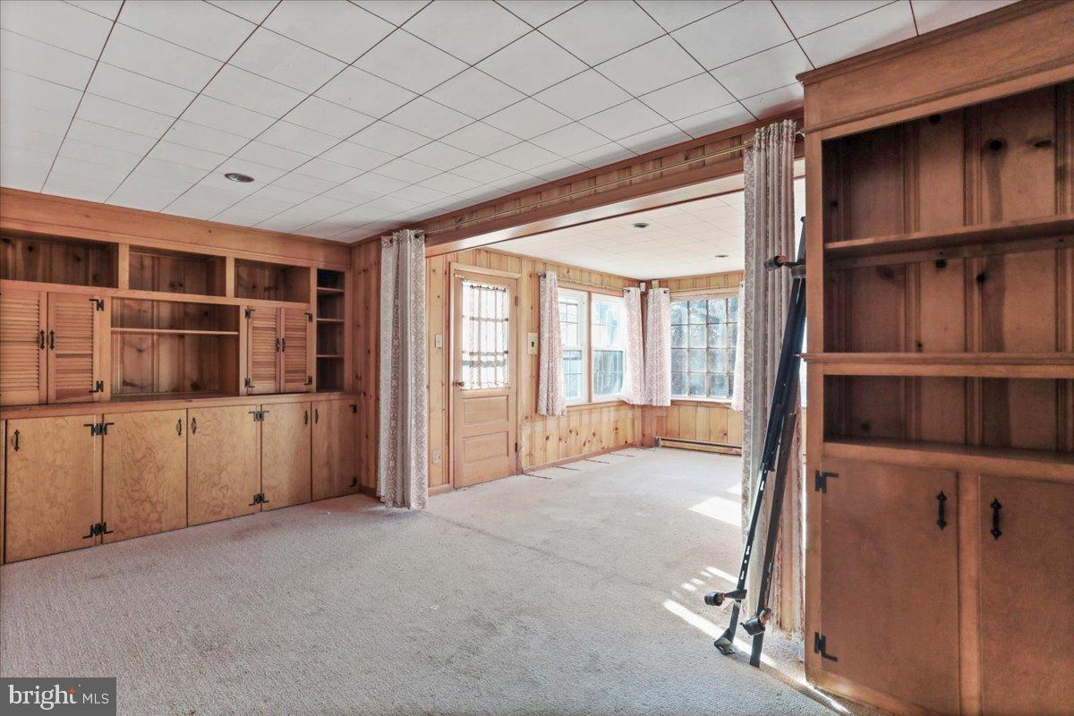 19011 Orchard Terrace Road Hagerstown, MD 21742 - Photo 15 of 41 a view of an empty room with cabinet