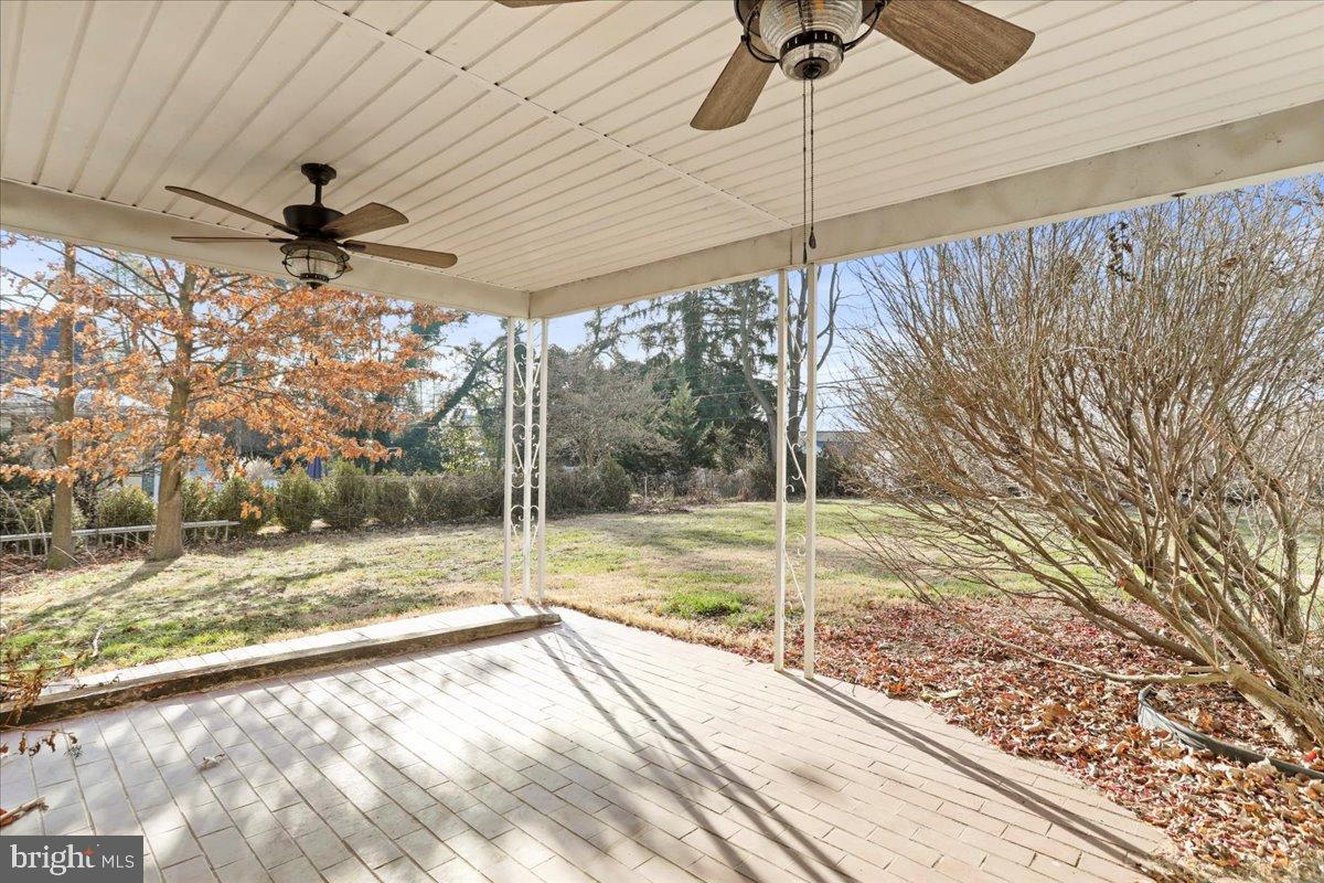 19011 Orchard Terrace Road Hagerstown, MD 21742 - Photo 38 of 41 a view of a room with a floor to ceiling window and ceiling fan