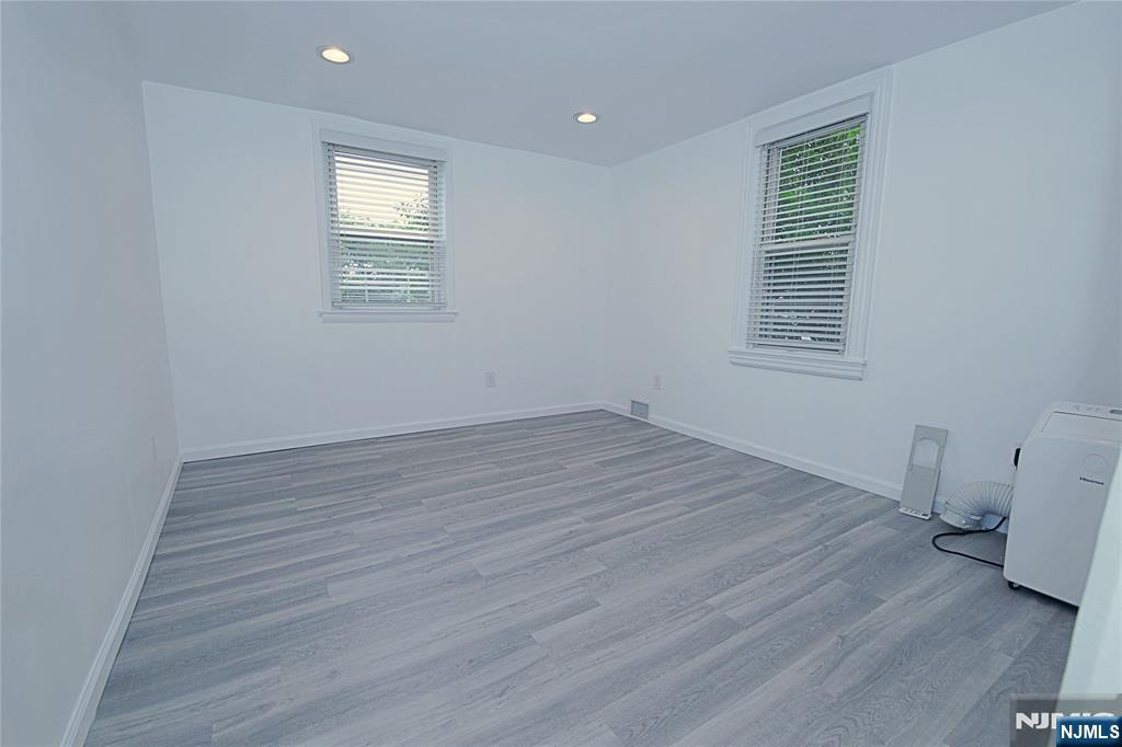 454 Undercliff Avenue Edgewater, NJ 07020 - Photo 11 of 19