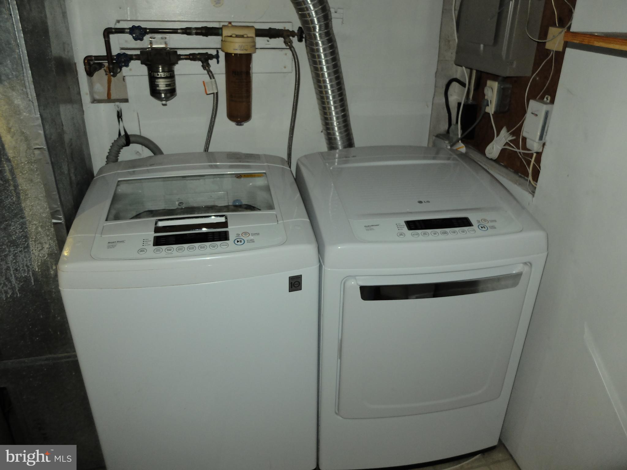 2662 Ogleton Road Annapolis, MD 21403 - Photo 16 of 22 Includes modern washer/dryer